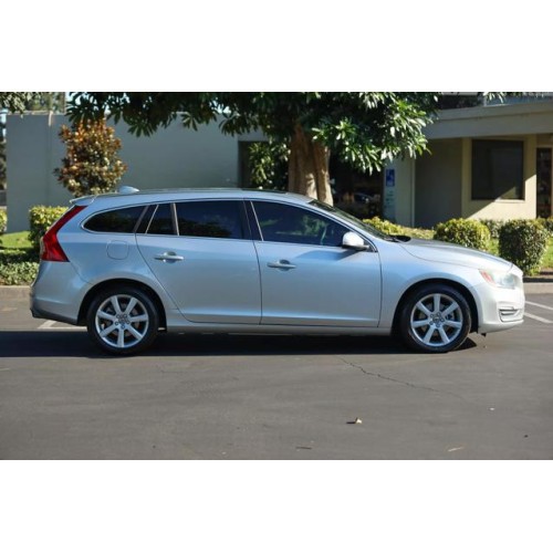 2016 Volvo V60 Premier