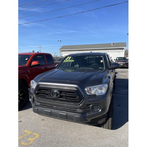 2021 Toyota Tacoma SR's photo
