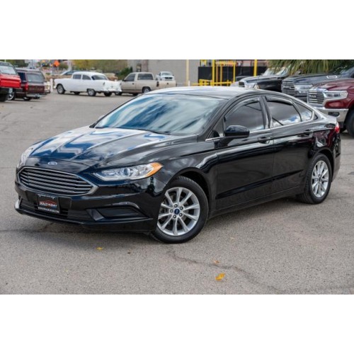 2017 Ford Fusion SE's photo