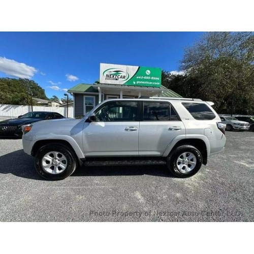 2022 Toyota 4Runner SR5's photo