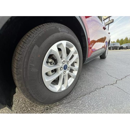 2020 Ford Escape SE's photo