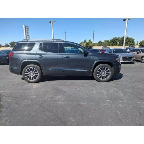 2021 GMC Acadia Denali's photo