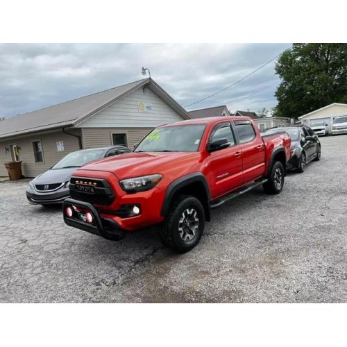 2017 Toyota Tacoma TRD Off Road's photo