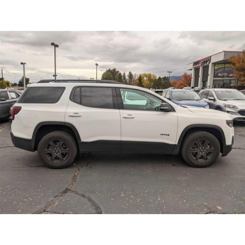 2021 GMC Acadia AT4's photo