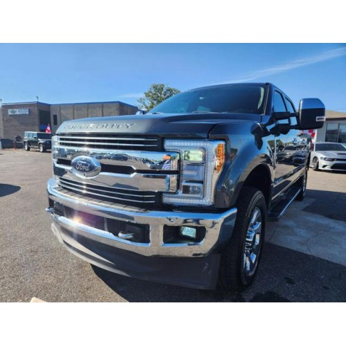 2019 Ford F-250 Super Duty Lariat's photo