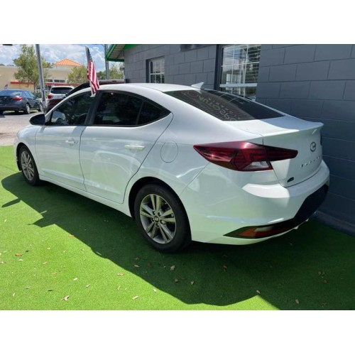 2020 Hyundai Elantra SEL's photo