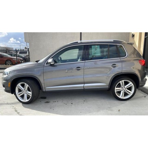 2016 Volkswagen Tiguan R-Line's photo