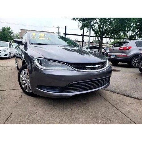 2016 Chrysler 200 LX's photo