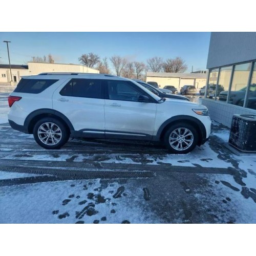 2020 Ford Explorer Limited's photo