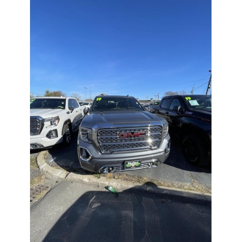 2019 GMC Sierra 1500 Denali's photo